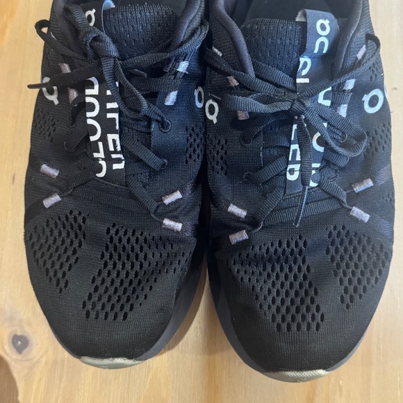 Women’s size 9 ON Cloudsurfer Black - Picture 5 of 6